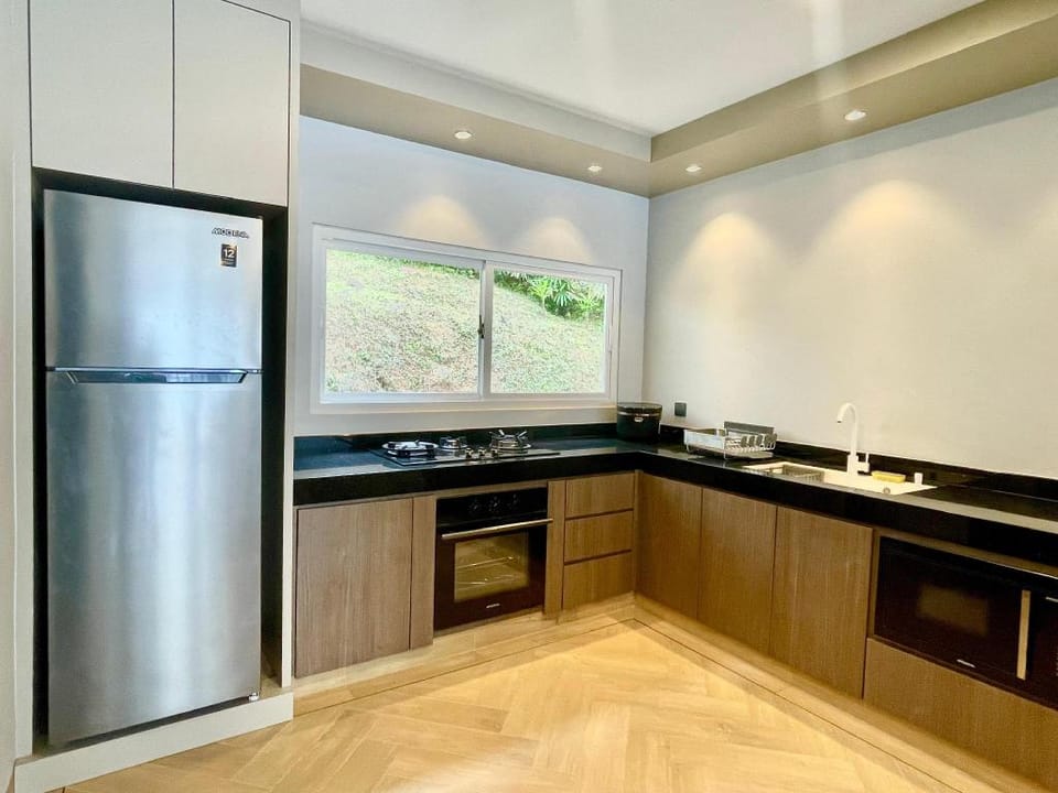 SEA TO SKY  Villa 4 Bedroom Luxury Ocean View Villa in Riau Islands, Indonesia