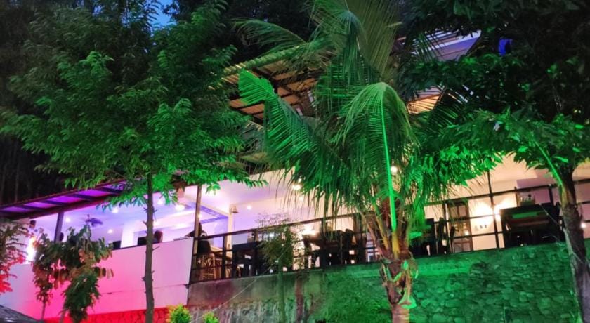 Blue Ribbon Dive Resort Hotel in Puerto Galera