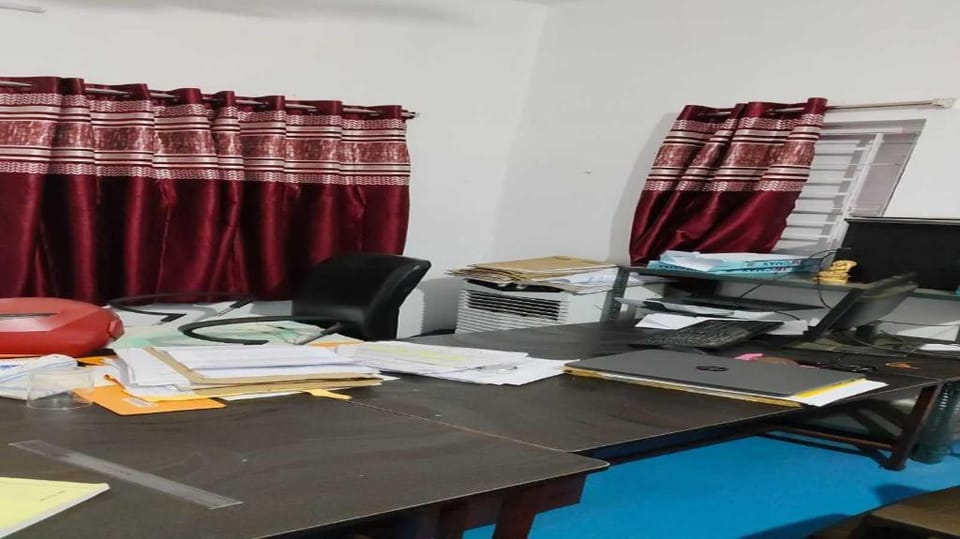 OYO SEVEN INN Hotel in West Bengal