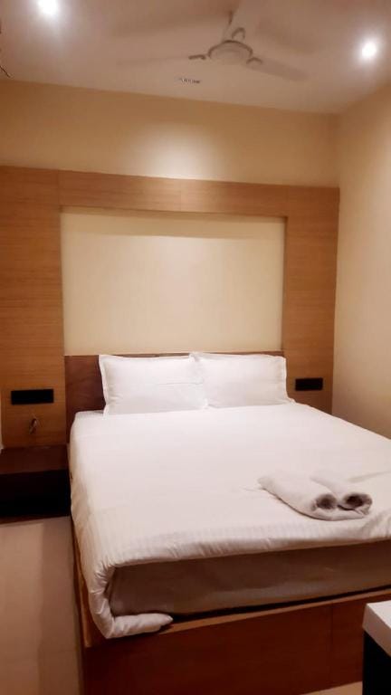 HOTEL SKYKING Hotel in Kolkata