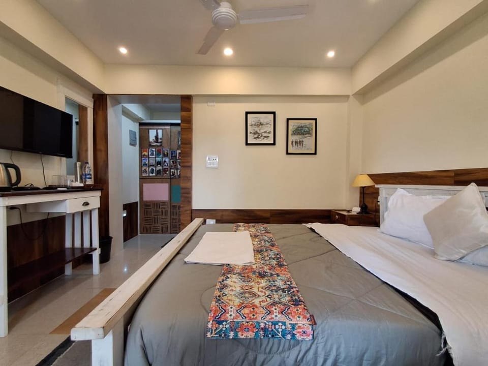 Date Palm Home Stay Hotel in India