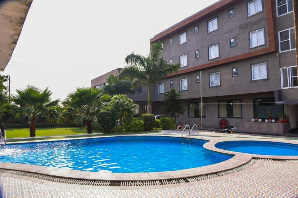 BLUE ORCHID RESORT Hotel in Uttar Pradesh