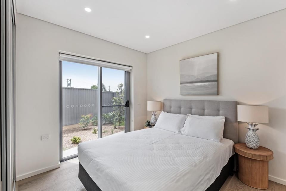 Pristine 3-Bed Kiama Unit with Courtyard Apartment in Kiama