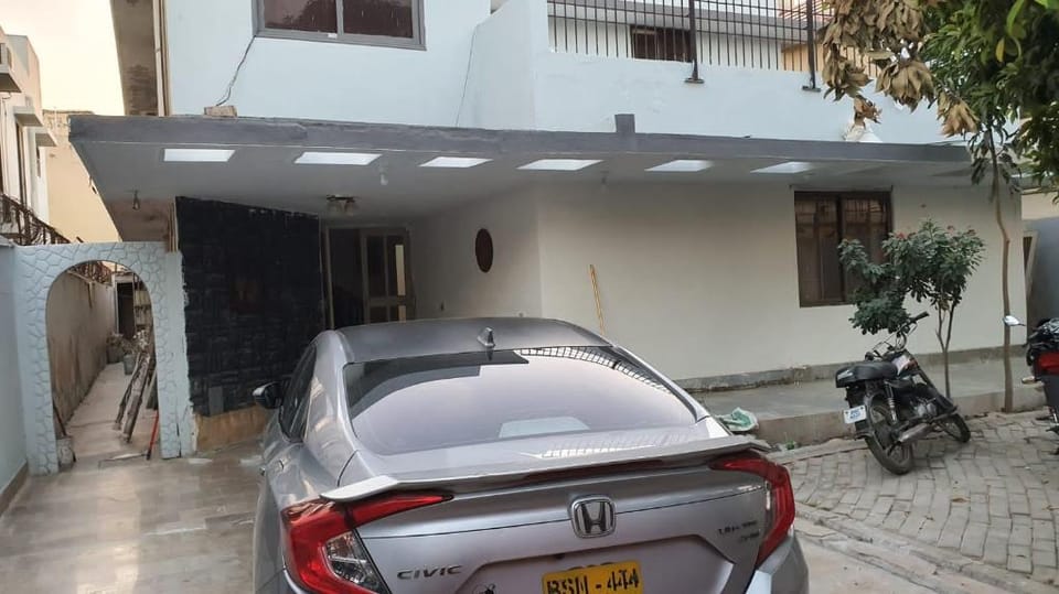Shelton House Hotel in Karachi