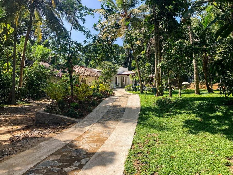 Queen's Villa Hotel in Southern Province