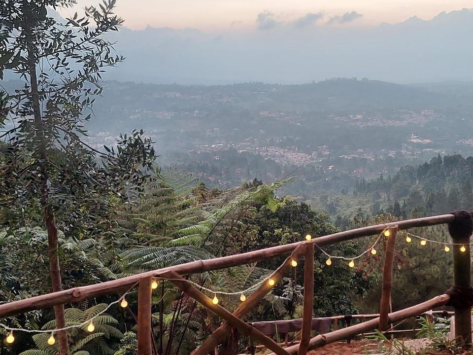 TENDA GIBRAN Vacation rental in Cisarua
