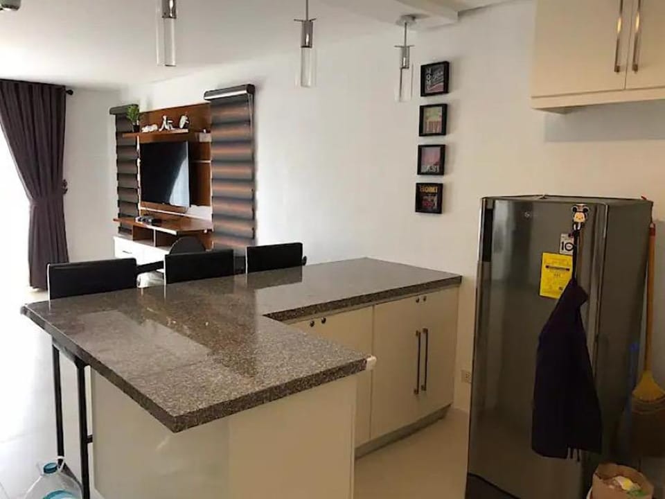 Condo in Tagaytay  4.55  1 bedroom  3 beds  1 bath Apartment in Tagaytay
