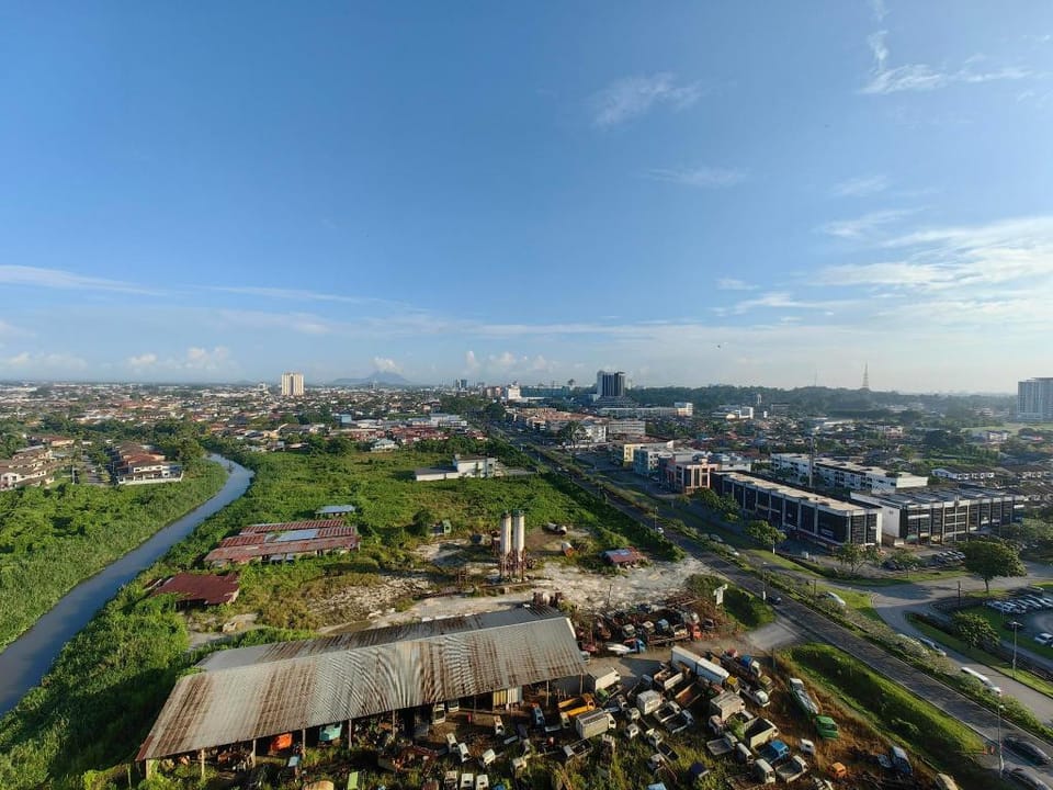 The PODIUM Kuching Family HomeStay E36A @ 7PAX Apartment in Kuching