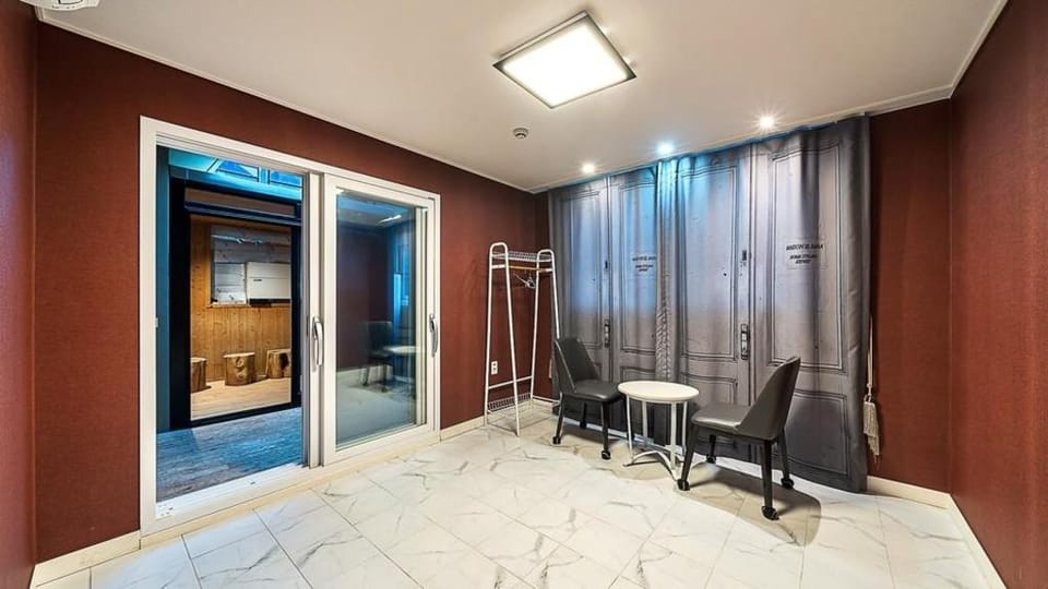 Geoje Modern 239 Pension Bed and Breakfast in South Korea