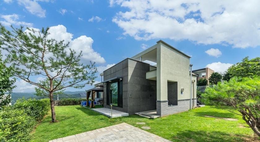 Yeoncheon Healing With Dog Bed and Breakfast in Gyeonggi-do