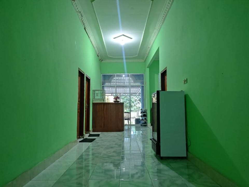 OYO 93411 Syariah Hotel Tomborang Hotel in Indonesia