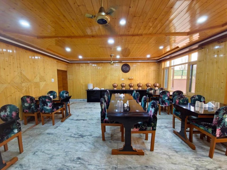 Seven Hills HotelSrinagar ByHim Haluts hospitality Hotel in India