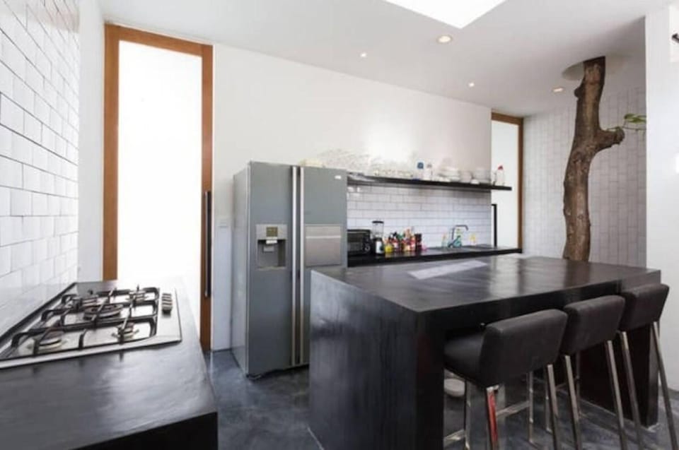 Modern 3 Bedroom Villa - Excellent Location! Villa in North Kuta