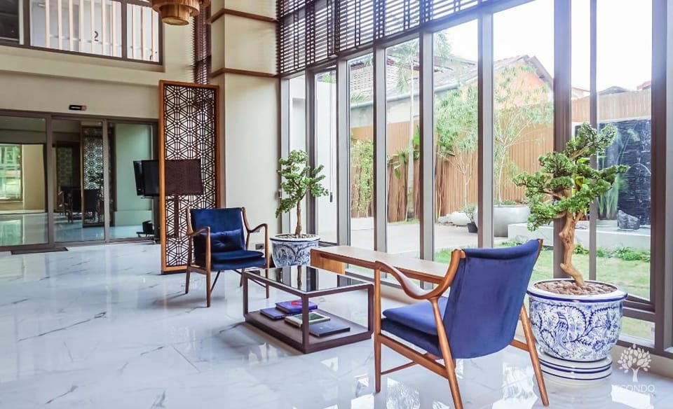 Econdo-New. Sauna, Steam room, rooftop pool,Cafe. Apartment in Chon Buri Changwat