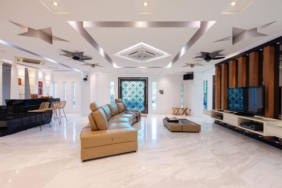 PJ 13BR8B 42Pax 25,000 sq.ft Pool Villa by Verano Villa in Federal Territory of Kuala Lumpur