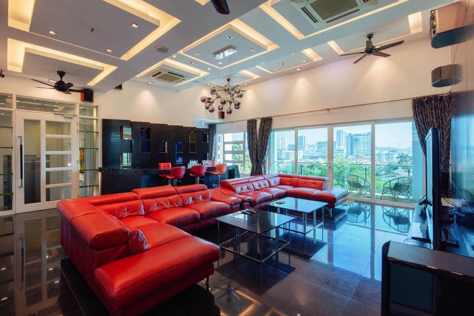 PJ 13BR8B 42Pax 25,000 sq.ft Pool Villa by Verano Villa in Federal Territory of Kuala Lumpur