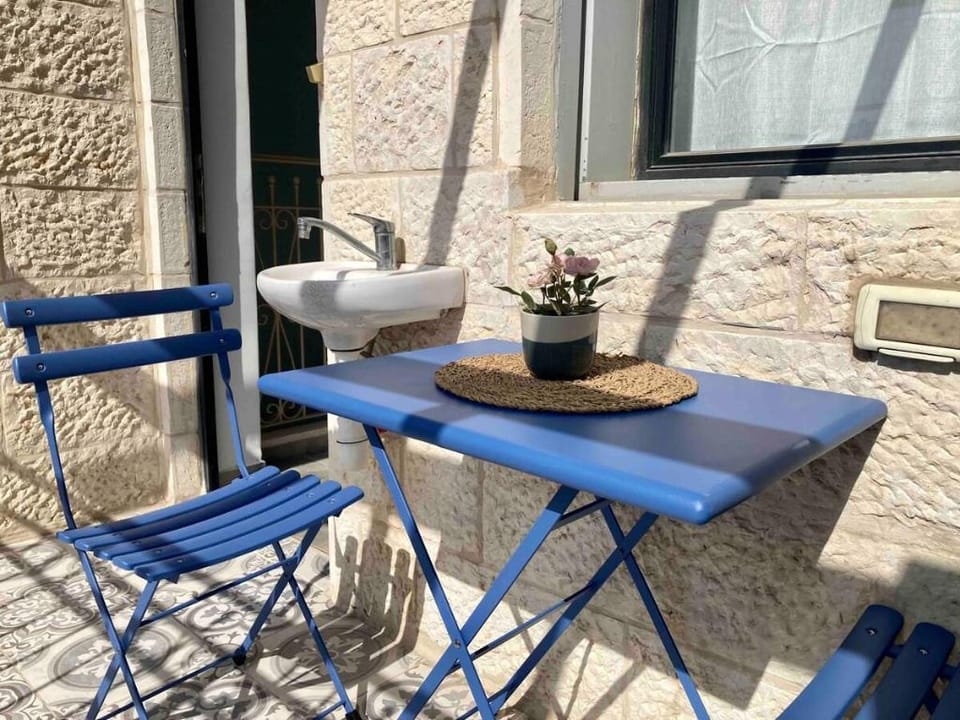 Lovely Private Duplex in Prime City Center Apartment in Jerusalem