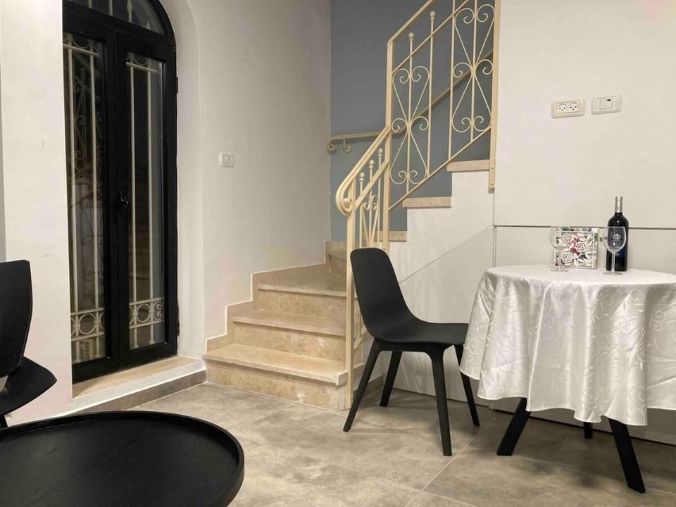 Lovely Private Duplex in Prime City Center Apartment in Jerusalem