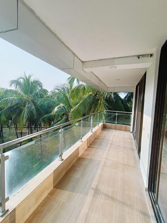 Lavish 4BHK Villa with Pool - Lake & Hill View Villa in Baga