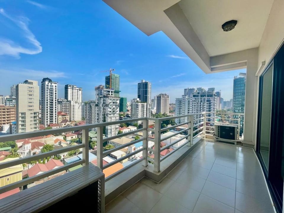 Royal PSL Serviced Apartment (Two bedrooms) Apartment in Phnom Penh Province