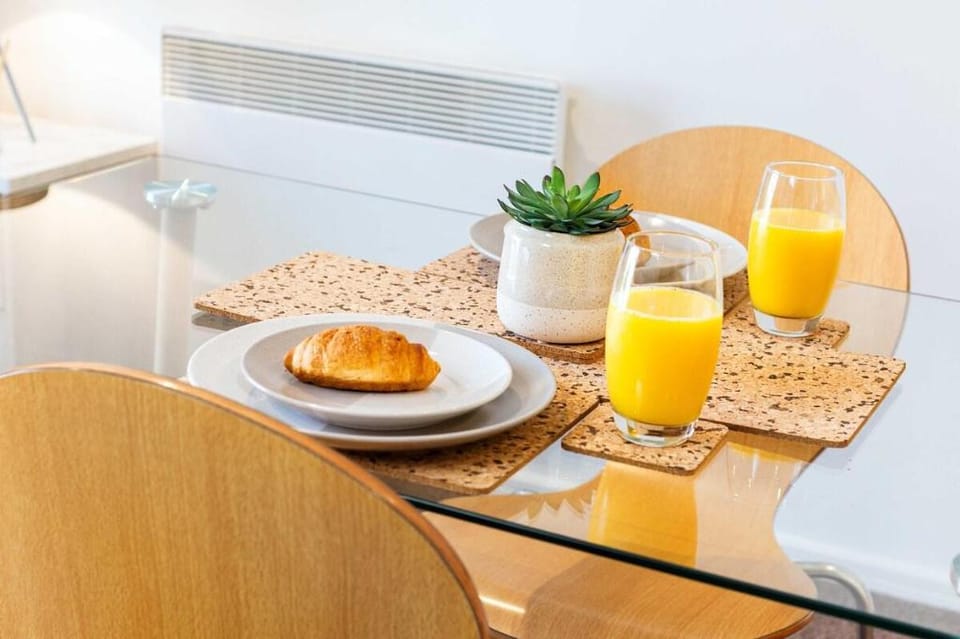 Executive 2 Bed Apartment Vacation rental in Warrington