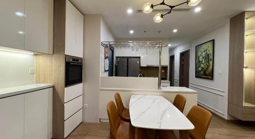 Vinhomes Sky Lake Pham Hung View Keangnam Apartment in Laos