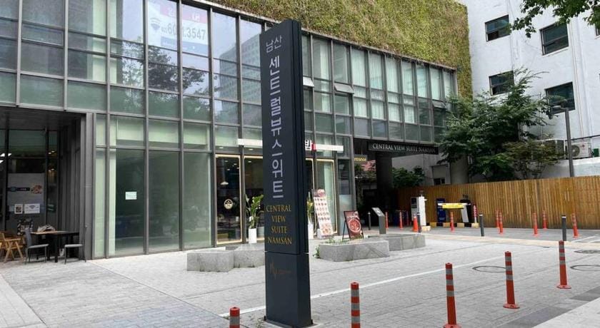 THE SHARE 명동 초고층view & Free GYM #지하철역 3분 #명동 10분 Apartment in Seoul