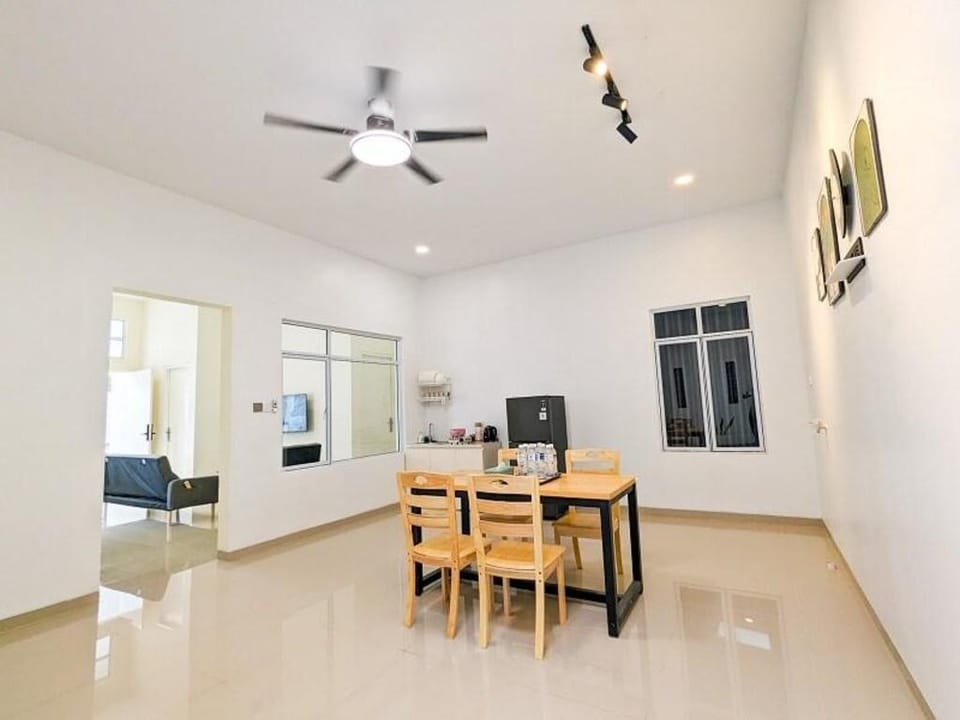 Lovina B2/12A at Ansley Park Vacation rental in Riau Islands, Indonesia
