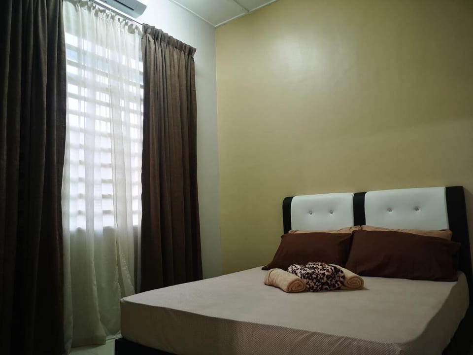 E.J HOMESTAY KUANTAN MUSLIM ONLY PANDAN DAMAI Vacation rental in Pahang, Malaysia