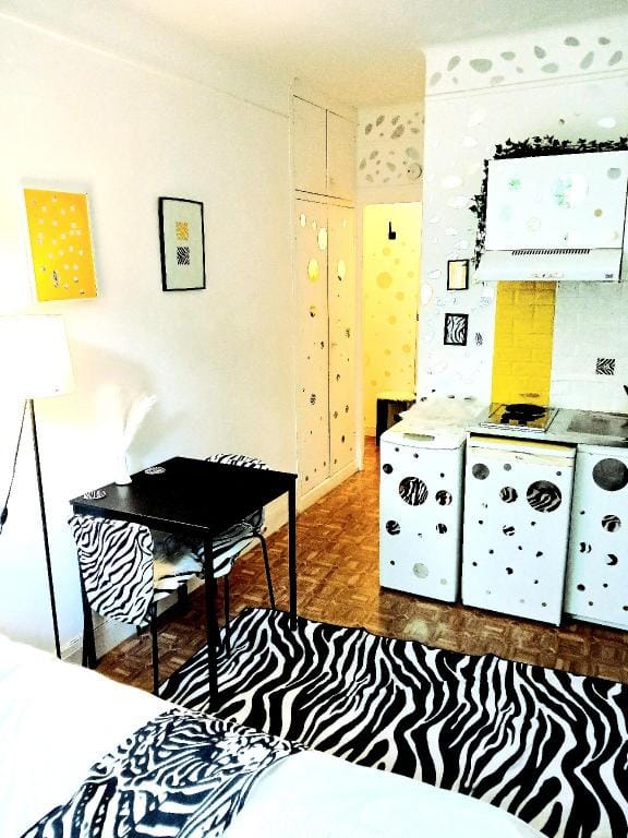 Appartement entier à Neuilly-sur-Seine Apartment in Levallois-Perret