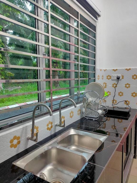 Homestay Fayyadh Teluk Intan Vacation rental in Perak Tengah District