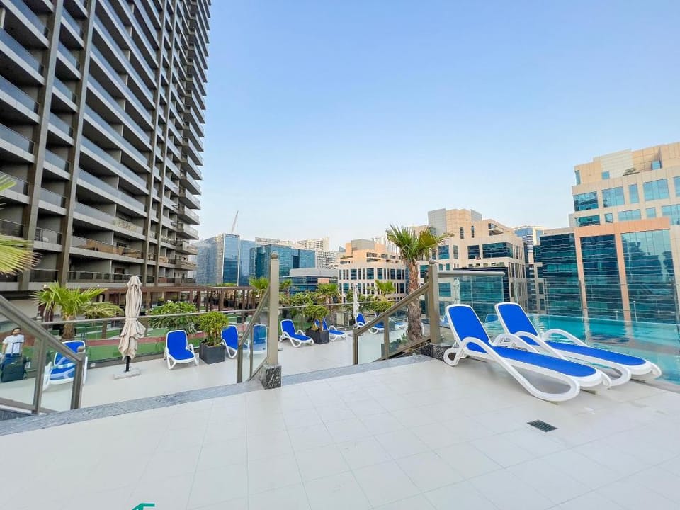 Unforgettable 1BR Mesmerizing Burj Khalifa Views Apartment in Dubai