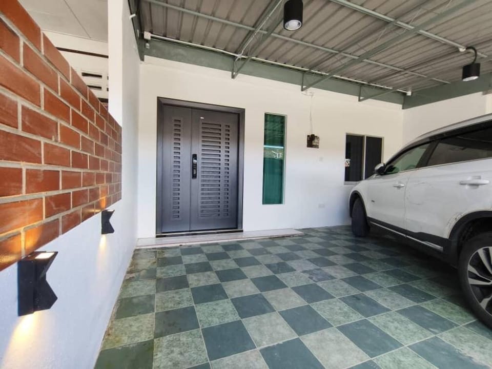 Homestay Alor Setar Derga Jaya 10mins- AmanCentral Vacation rental in Kedah