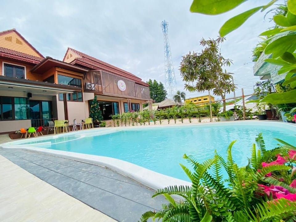 Klaeng Apartments Apartment in Chon Buri Changwat