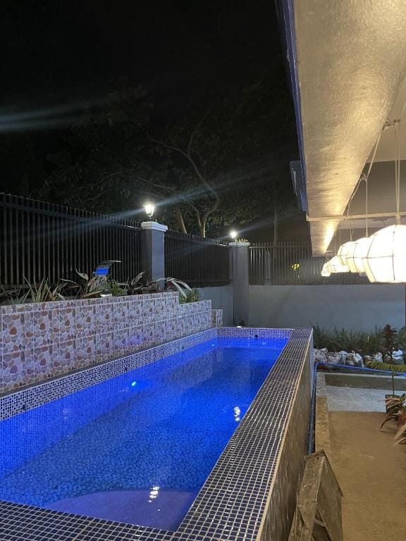 Spacious Family House with Pool in Tagaytay  Vacation rental in Pasay