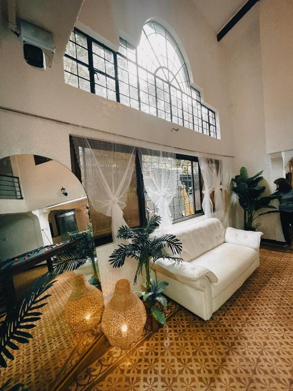 Spacious Family House with Pool in Tagaytay  Vacation rental in Pasay