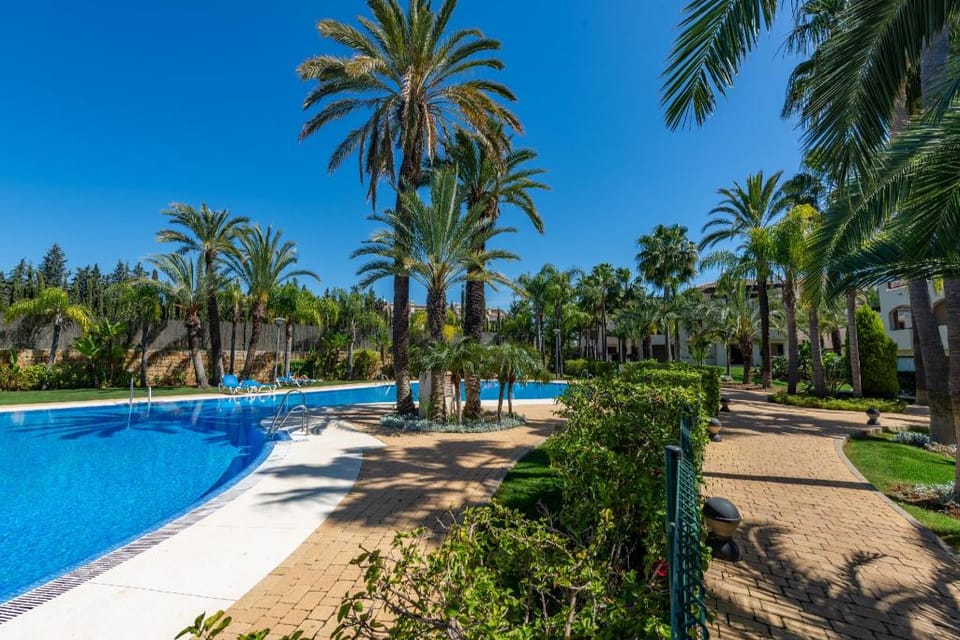 La Medina De Banus, Puerto Banus Apartment in Marbella