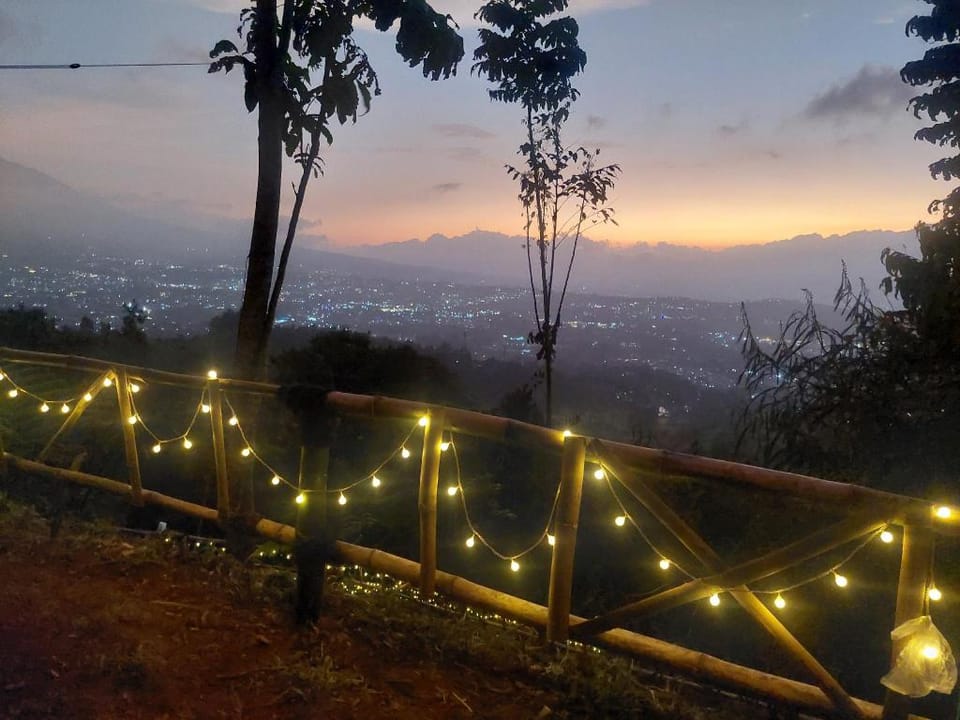 Tenda Rara Vacation rental in Cisarua