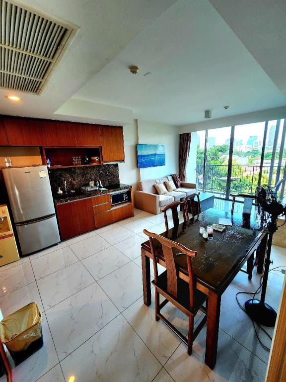 2 Bedroom 2 bathroom, Garden Views in Phrom Phong Apartment in Bangkok