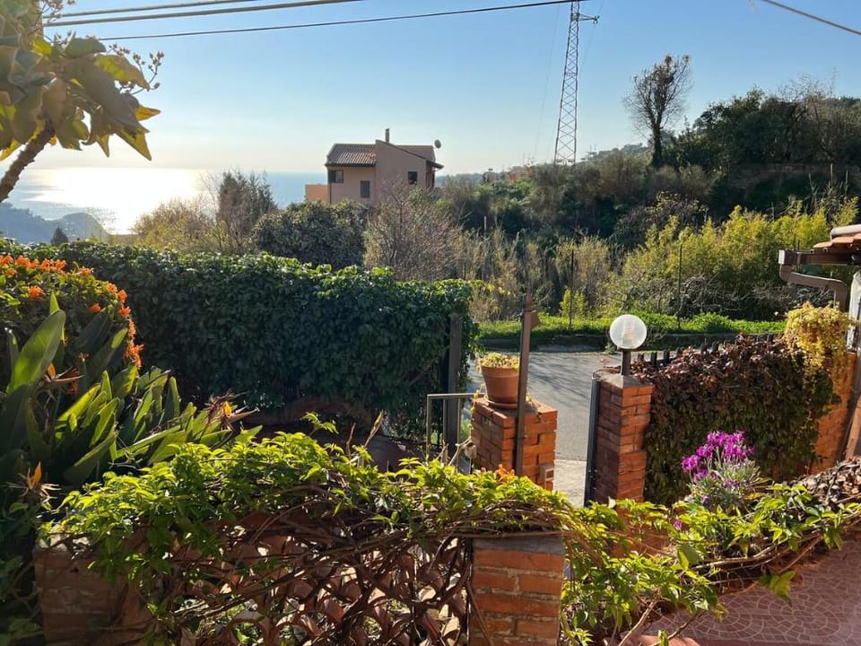 Mediterraneo - apartment with breakfast Vacation rental in Sicily