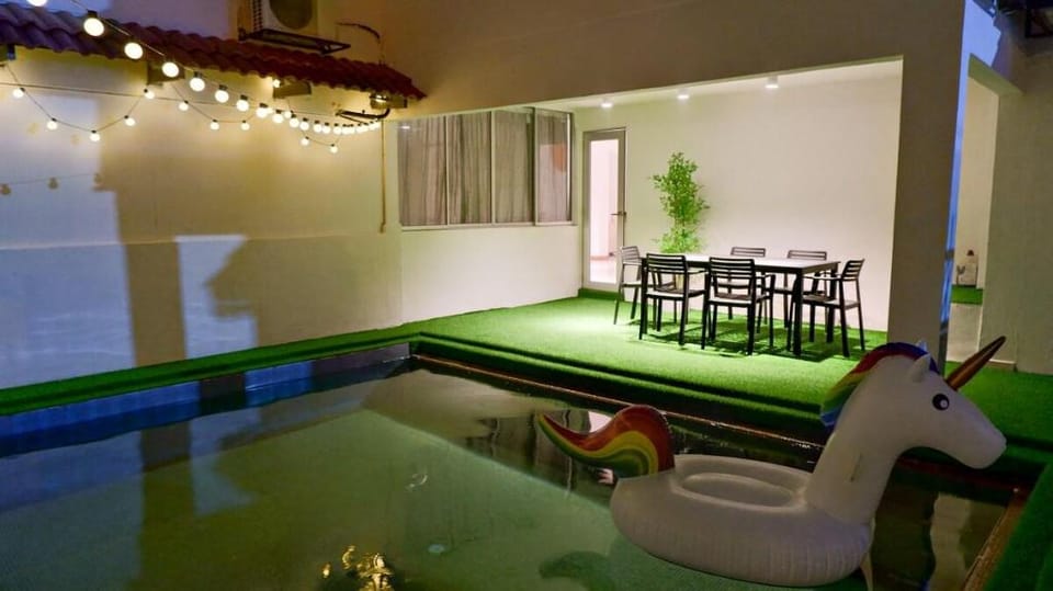 Moonlit Villa + Private Pool @ Kajang/Bangi Vacation rental in Negeri Sembilan, Malaysia
