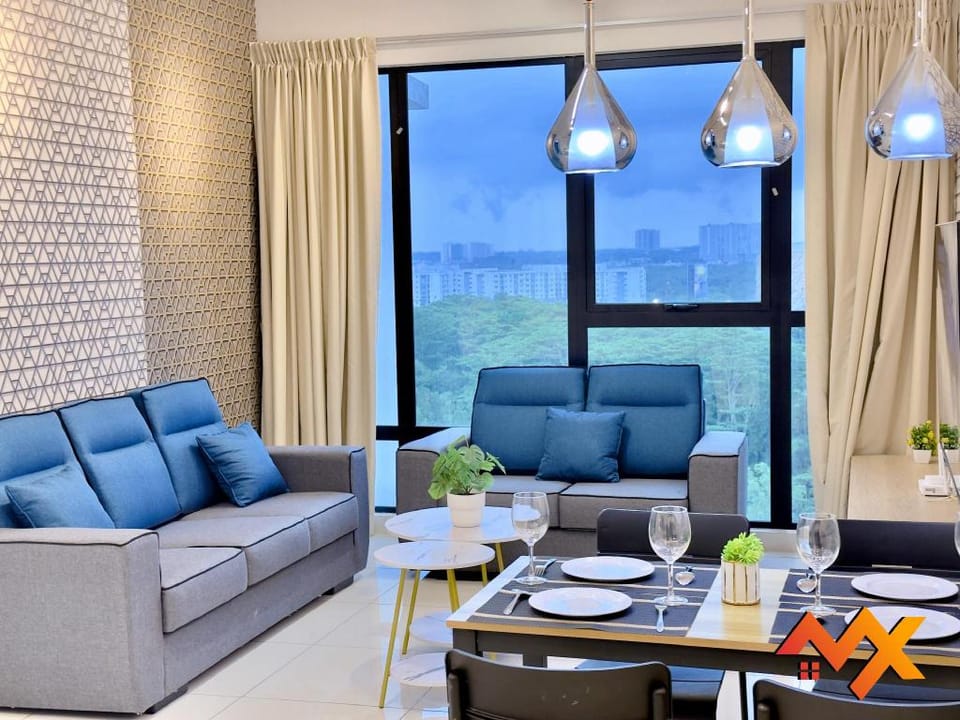 MidValley Southkey Mosaic 5-9pax SmartTV 70inch - Netflix SM Apartment in Johor Bahru