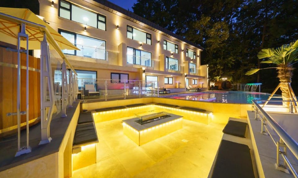 The Mer Pool Villa Bed and Breakfast in South Korea