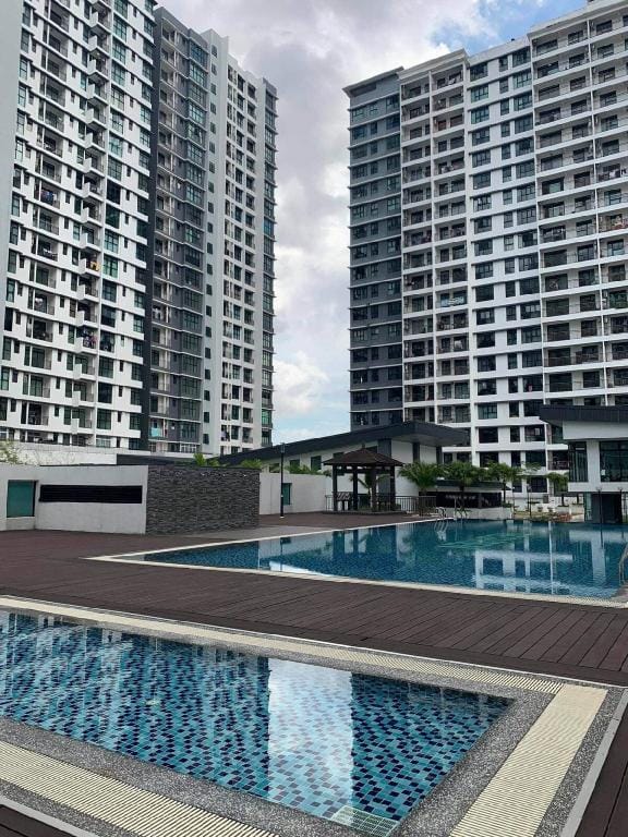 Sky Studio 2 Bedroom 4-5pax Apartment in Johor Bahru