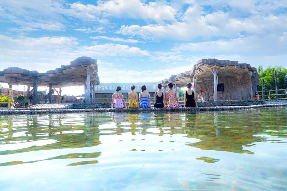 The Nanling Mountain Hot Spring Hotel Apartment in Guangdong