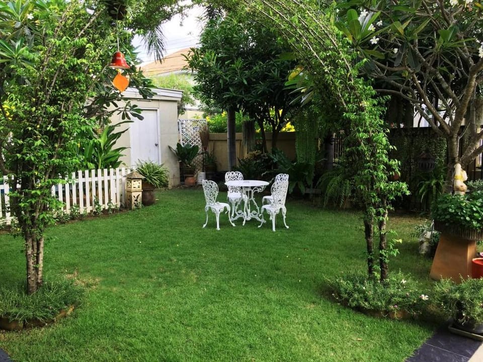 Sophia De Villa Bangkok - 10mins Central Westgate! Vacation rental in Bangkok