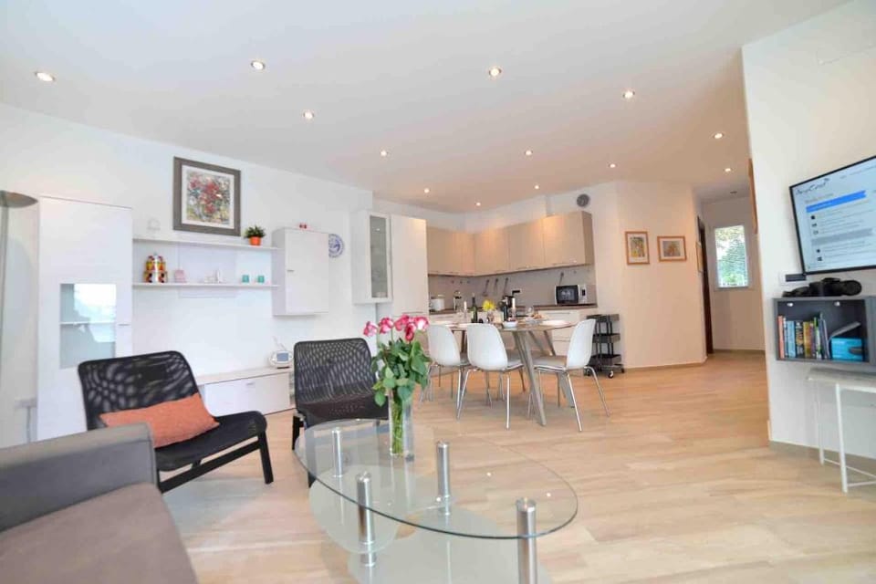 Villa Oleandri - Lakeandgarden in Verbania Apartment in Verbania