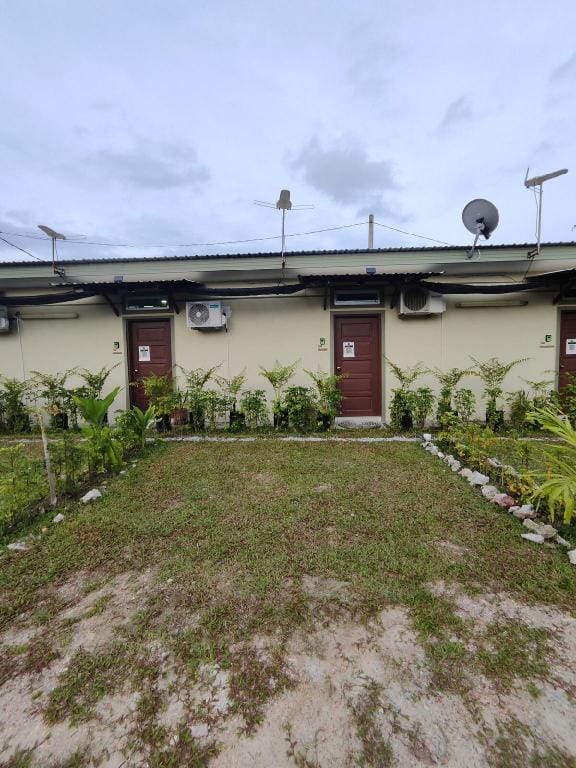 Private room | The SamSom | Mersing | Edai Homes Vacation rental in Mersing