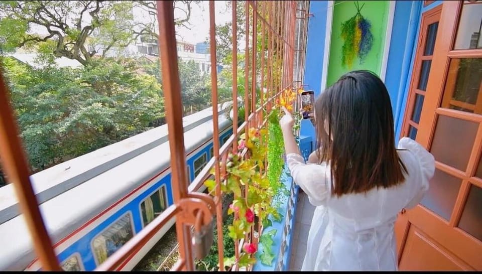 Hằng Home - 4BRs • Train View • Balcony • Gym Vacation rental in Hanoi