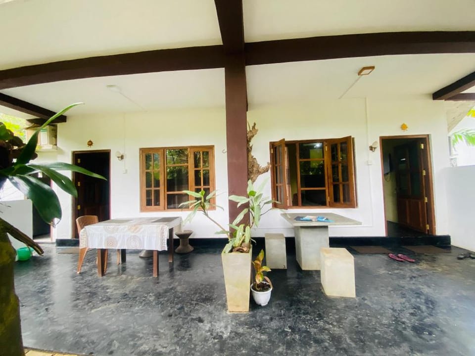 Unakuruwa Ravenala Homestay Vacation rental in Tangalle